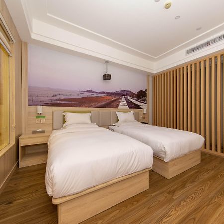 Ibis Styles Nantong Development Zone Shimao Plaza Hotell Exteriör bild