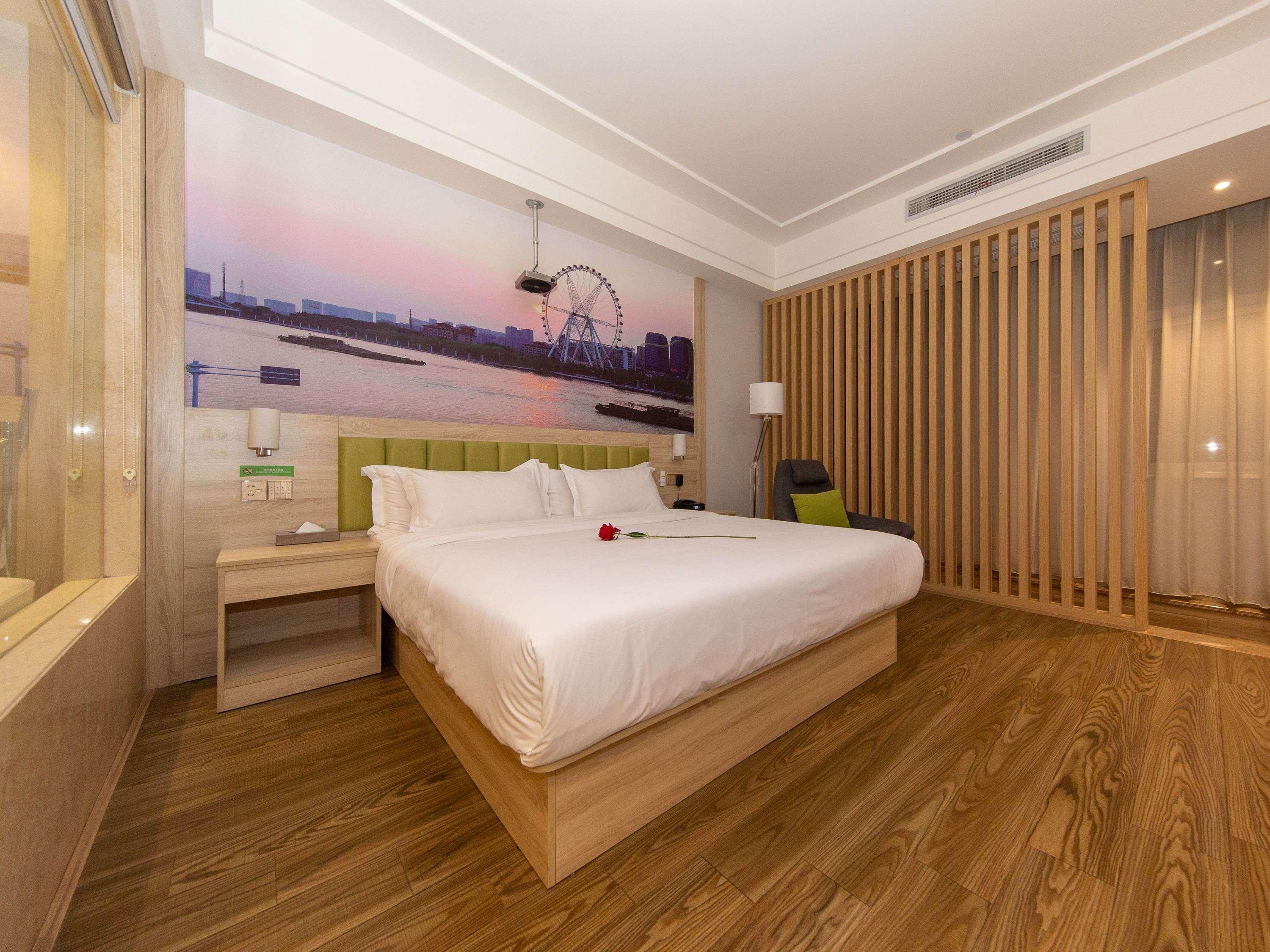 Ibis Styles Nantong Development Zone Shimao Plaza Hotell Exteriör bild