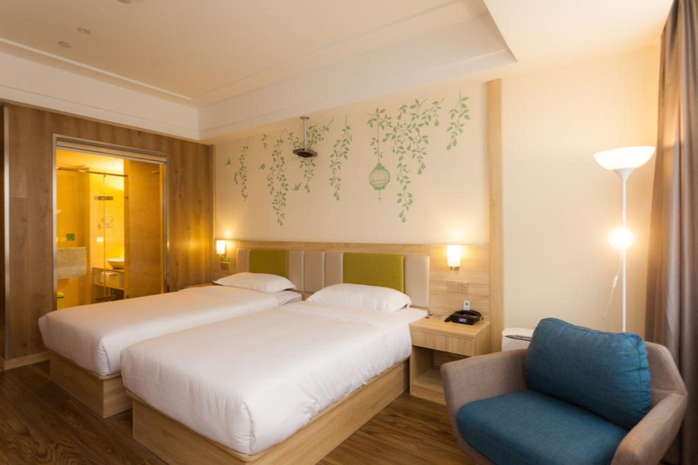 Ibis Styles Nantong Development Zone Shimao Plaza Hotell Exteriör bild
