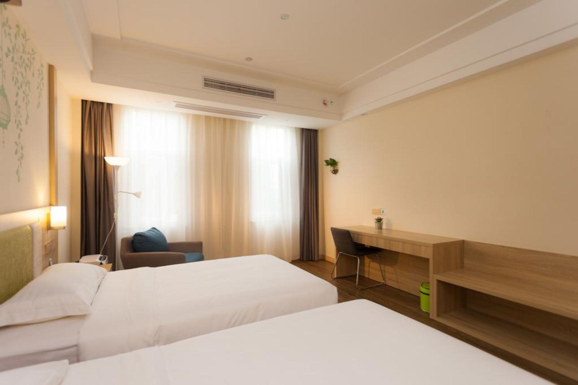 Ibis Styles Nantong Development Zone Shimao Plaza Hotell Exteriör bild