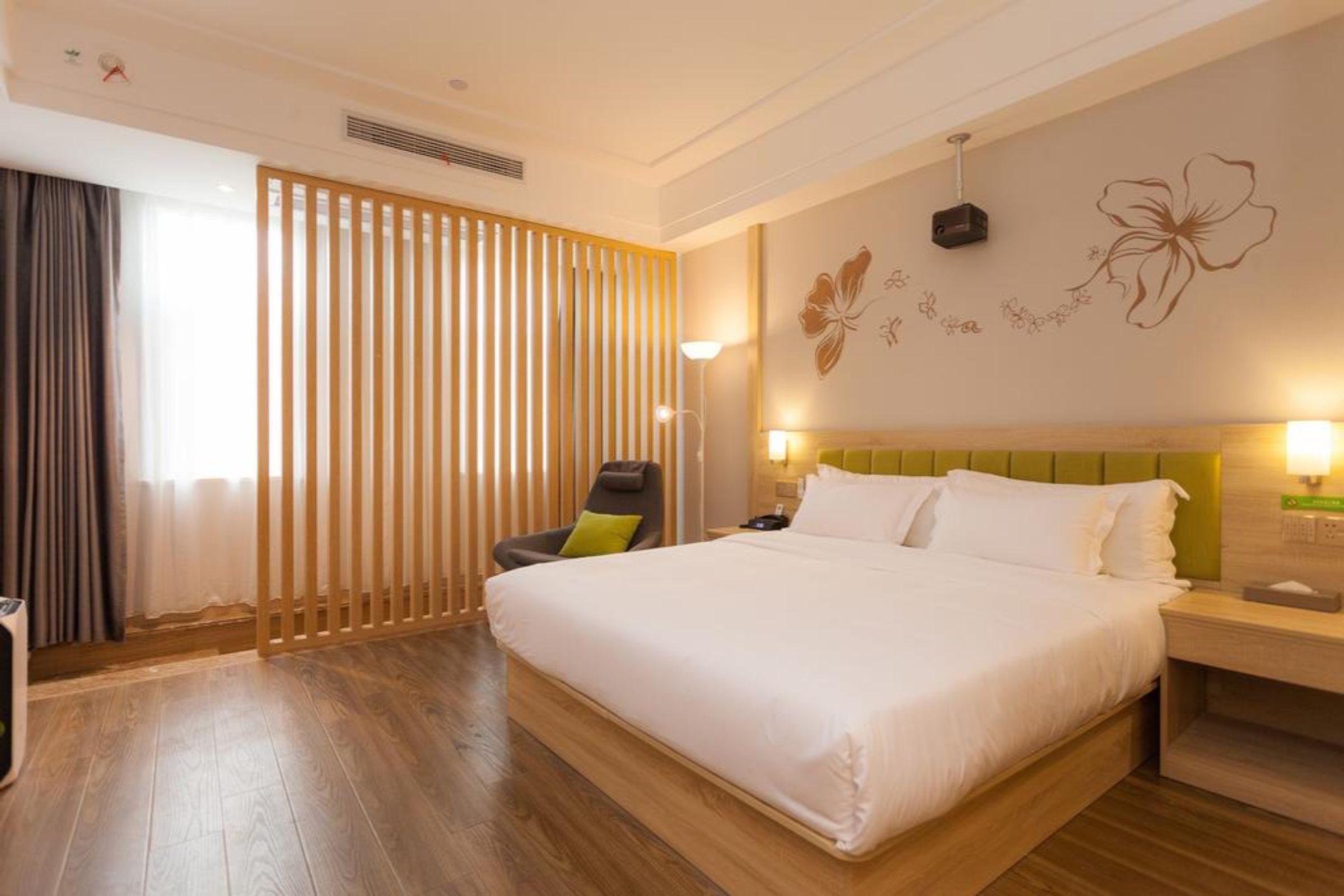 Ibis Styles Nantong Development Zone Shimao Plaza Hotell Exteriör bild