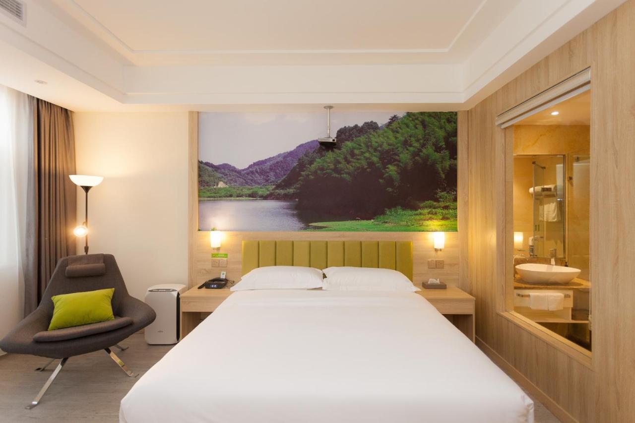 Ibis Styles Nantong Development Zone Shimao Plaza Hotell Exteriör bild