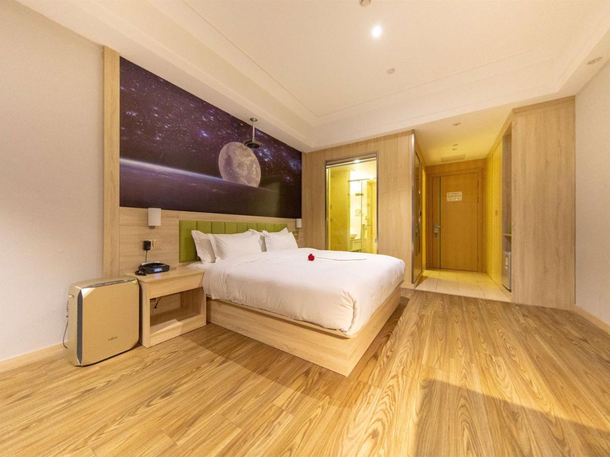 Ibis Styles Nantong Development Zone Shimao Plaza Hotell Exteriör bild