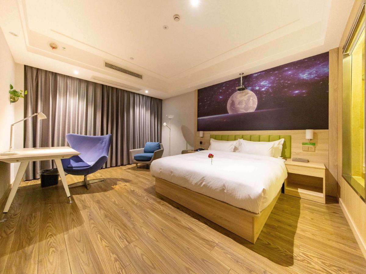 Ibis Styles Nantong Development Zone Shimao Plaza Hotell Exteriör bild